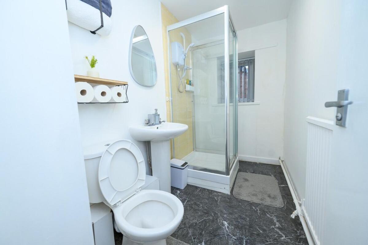 Furnished 1br With Free Parking And Wifi Apartment *